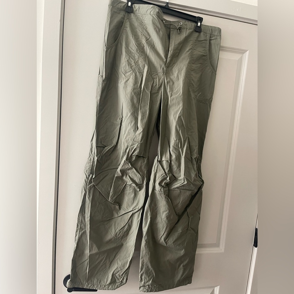COTTON ON Army Green Cargo Pants, Size 6